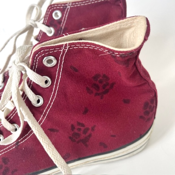 Vintage Converse Chuck Taylor All Stars Burgundy w/ screen flower High Top 1970 - Picture 2 of 11